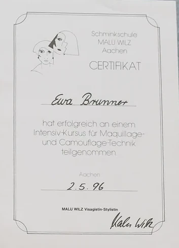 Das Zertifikat über den Intensivkurs für Maquillage- und Camouflage-Technik, 1996.